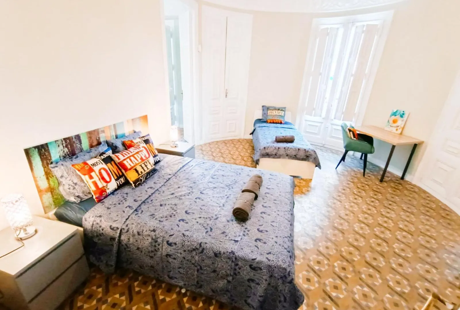 Barcelona Rooms - Roger De Lluria Hostel