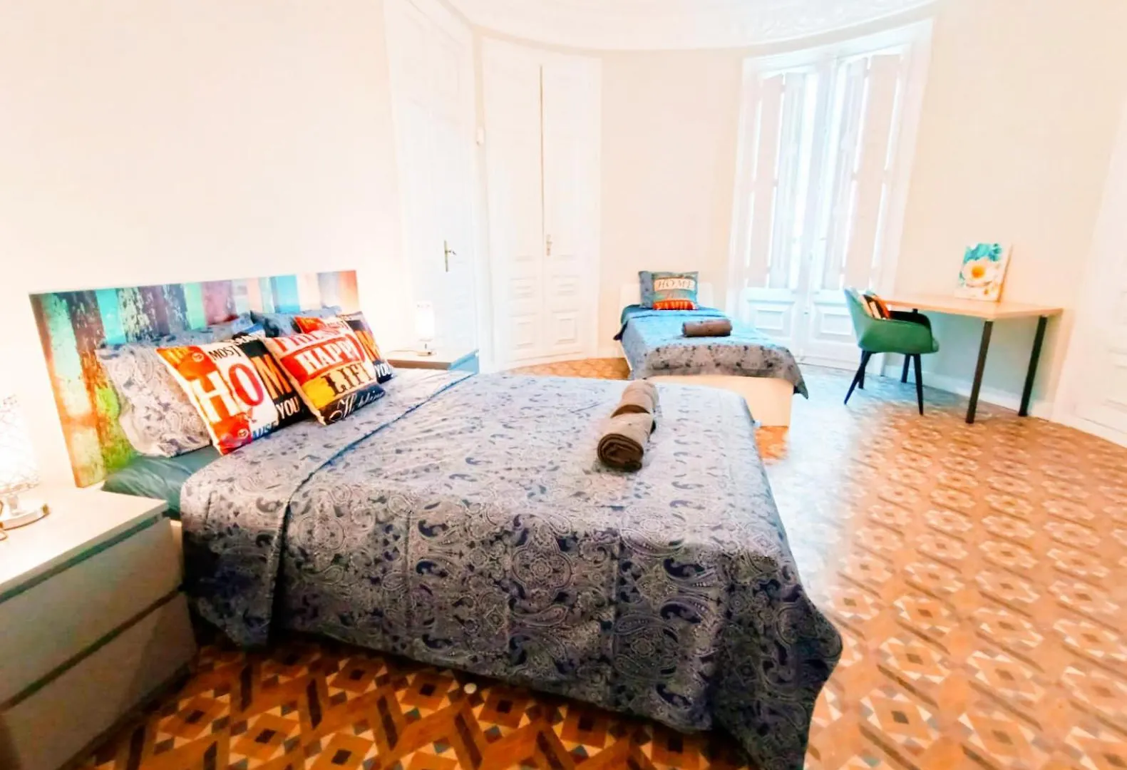 Barcelona Rooms - Roger De Lluria Hostel
