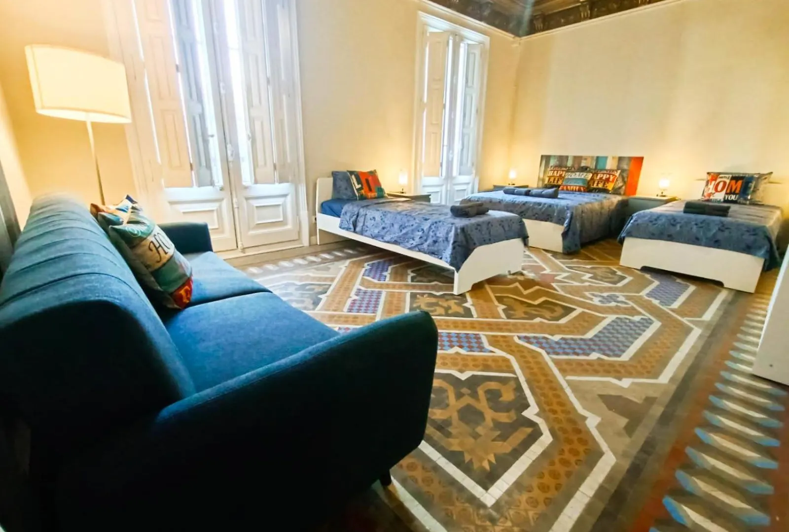 Barcelona Rooms - Roger De Lluria